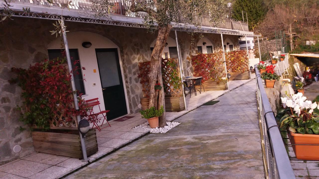Affittacamere Arabafenice Vezzano Ligure Bagian luar foto